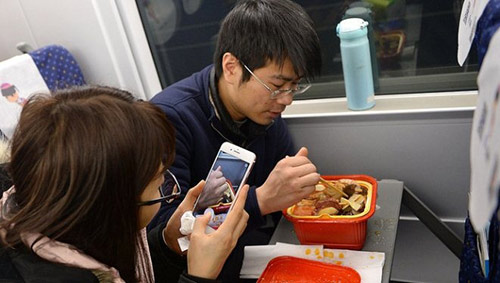 餐饮业利润骤跌 一碗方便火锅会不会是救星